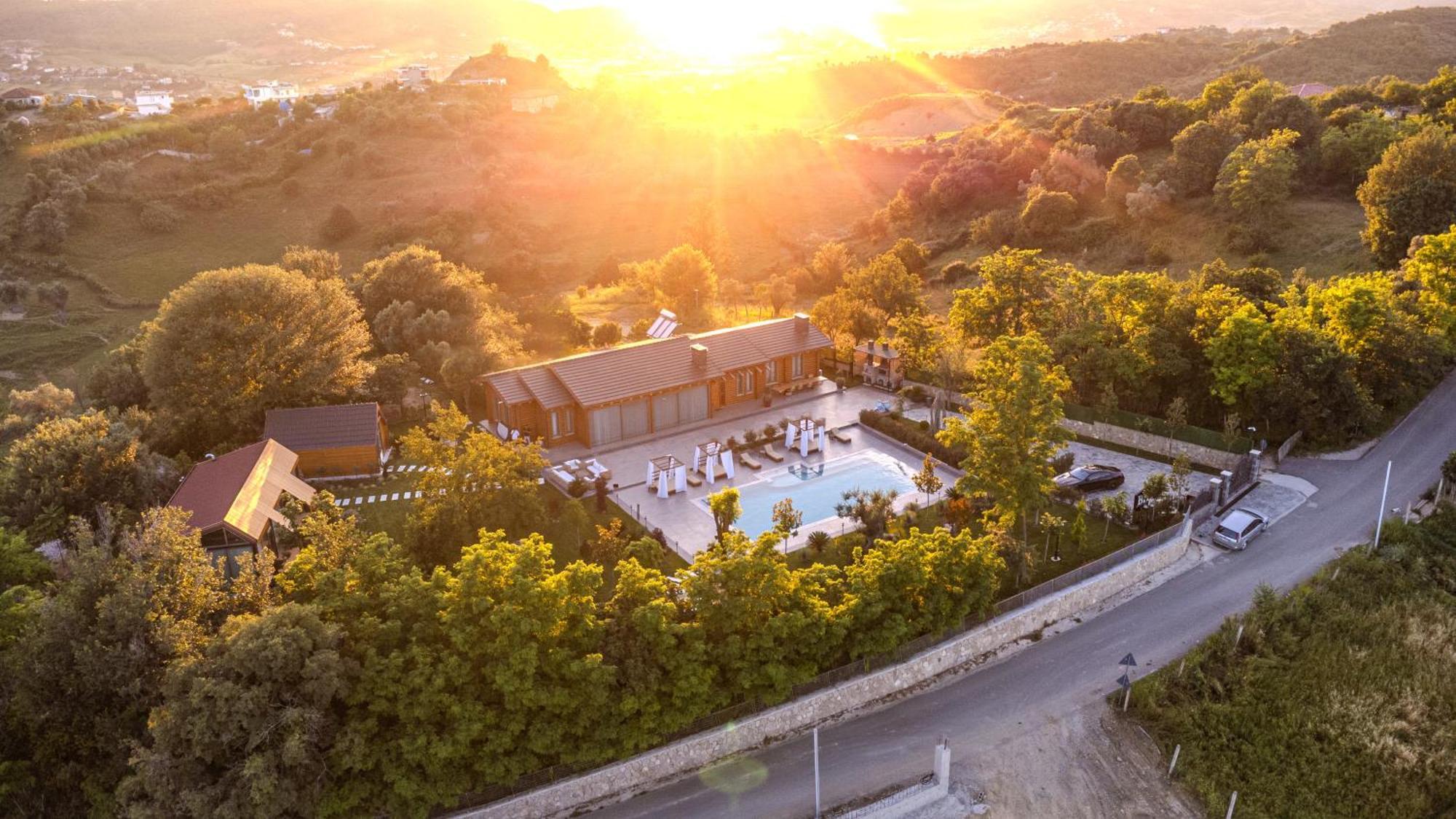 Beautiful House - Luxury For Rent Bërxull